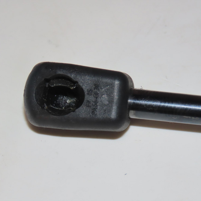 Verin gauche hayon occasion  Kia CEED (CD) 1.5 t-gdi (2021)   81781J7000  4