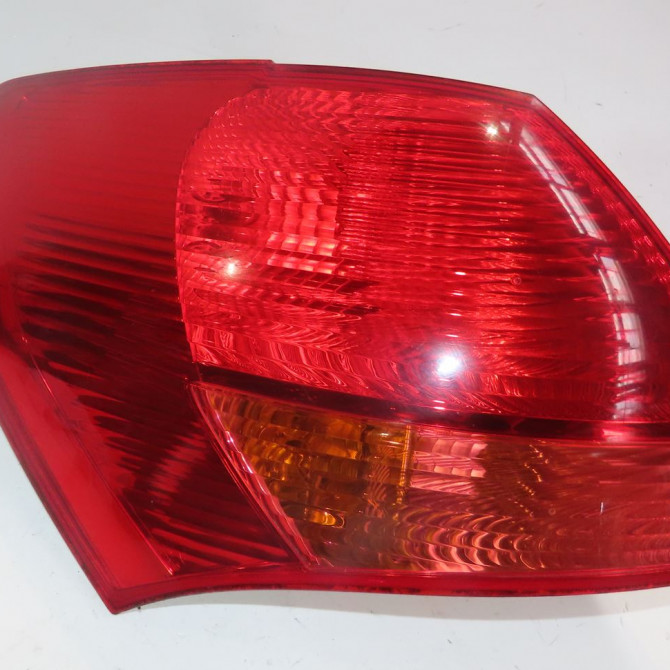 Feu arrière gauche occasion  Kia VENGA (YN) 1.4 crdi 90 (2010)   924011P000  1