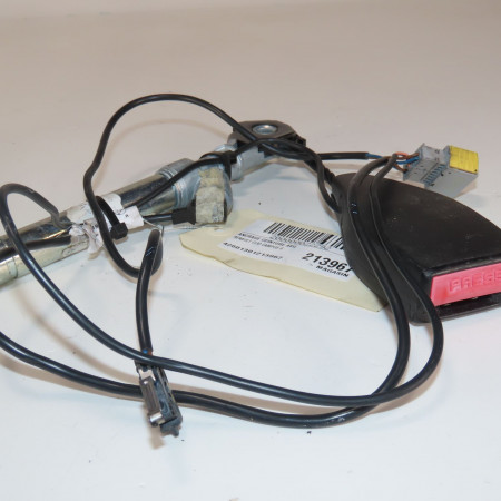 Ancrage ceinture avant gauche occasion  Renault CLIO II (BB_, CB_) 1.2 16v (bb05, bb0w, bb11, bb27, bb2t, bb2u, bb2v, cb05,... (2001-2016) 3 portes   8200703358 