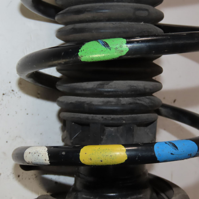 Amortisseur avant droit occasion  Citroën C3 II (SC_) 1.2 vti 82 (2012-2016) 5 portes   9801736180  2