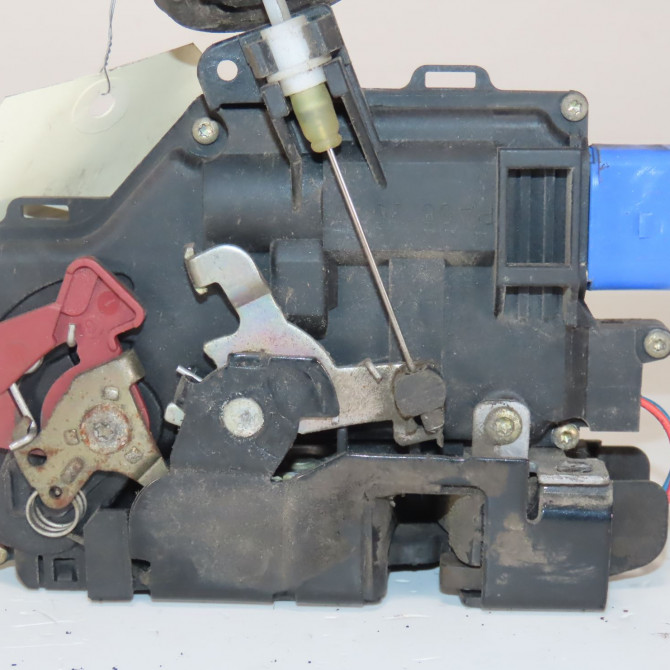 Serrure porte avg occasion  Audi A3 (8P1) 1.9 tdi (2003-2010) 3 portes   4E1837015  4