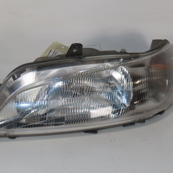 Phare gauche occasion  Peugeot 306 3/5 portes (7A, 7C, N3, N5) 1.6 (1993-2000)   6204Q5  1