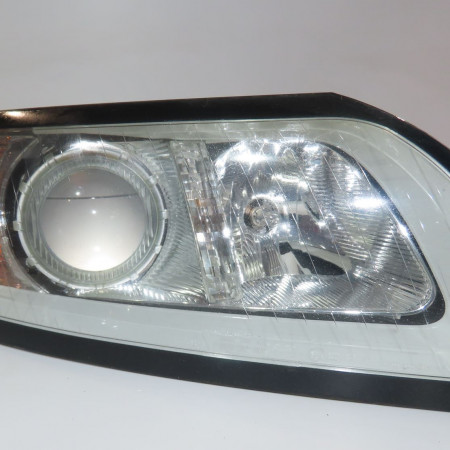 Phare droit occasion  Volvo V50 (545) 1.6 d (2005-2011)   31265695 