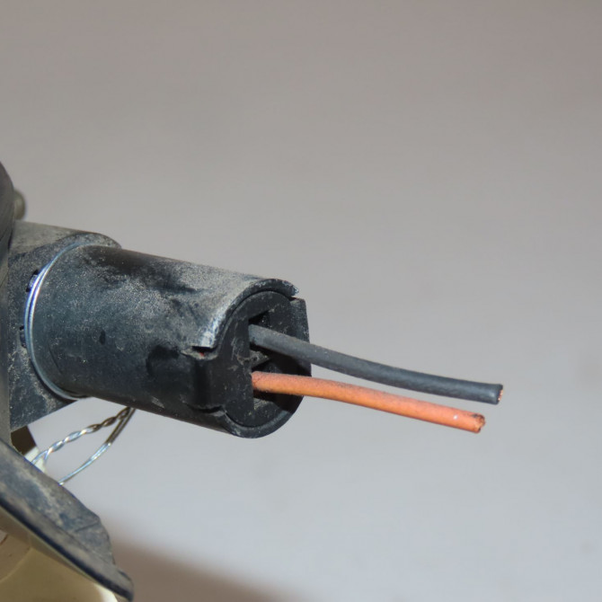 Feux stop supplementaire occasion  Renault CLIO II (BB_, CB_) 1.2 (bb0a, bb0f, bb10, bb1k, bb28, bb2d, bb2h, cb0a,... (1998-2010) 5 portes   7700844706  4