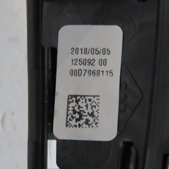 Console occasion  Renault CLIO IV (BH_) 1.2 16v (2012)   969107884R  2