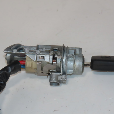 Antivol de direction occasion  Peugeot 406 Break (8E/F) 2.0 hdi 110 (1999-2004)   4162Z6 