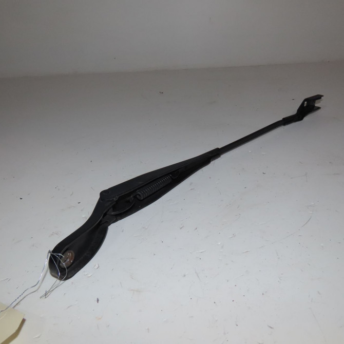 Bras essuie-glace avant gauche occasion  Renault TWINGO II (CN0_) 1.2 16v (cn0k, cn0v) (2007) 3 portes   288818509R  3