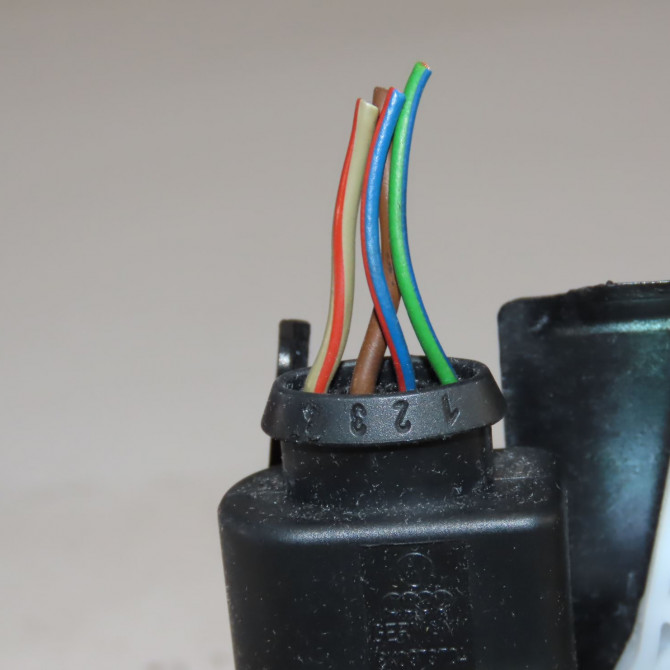 Serrure hayon occasion  Volkswagen vw POLO V (6R1, 6C1) 1.6 tdi (2009) 5 portes   6R0827505E9B9  3