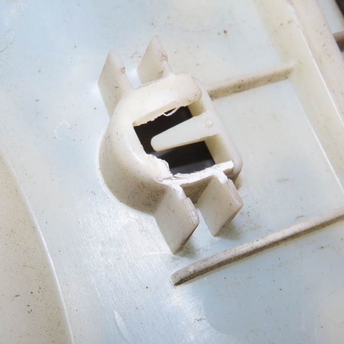 Protection porte avg occasion  Citroën C3 III (SX) 1.2 vti 82 (2016)   98130913XT  4