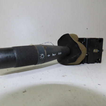 Commande eclairage occasion  Peugeot 205 II (20A/C) 1.7 diesel (1987-1998)   625341 