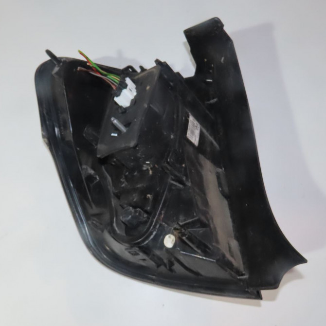 Feu arrière droit occasion  Citroën C3 II (SC_) 1.4 hdi 70 (sc8hzc, sc8hr0, sc8hp4) (2009) 5 portes   6351KQ  3