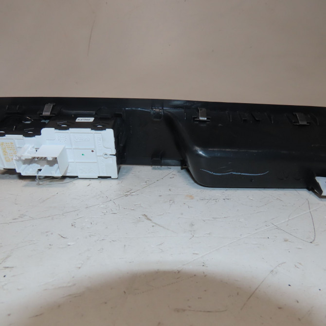 Commande lève-glace porte avant gauche occasion  Citroën JUMPY Camionnette (V_) 2.0 bluehdi 180 (2016)   98329368ZD  2