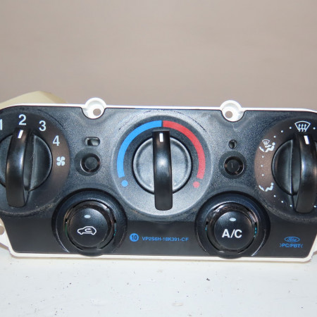 Commande de chauffage occasion  Ford FIESTA V (JH_, JD_) 1.4 tdci (2001-2008) 5 portes   1426732 