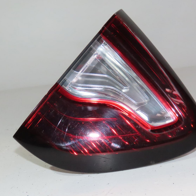 Feu arrière interieur gauche occasion  Renault CAPTUR I (J5_, H5_) 1.3 tce 150 (j5nk, j5js) (2018)   265555726R  1