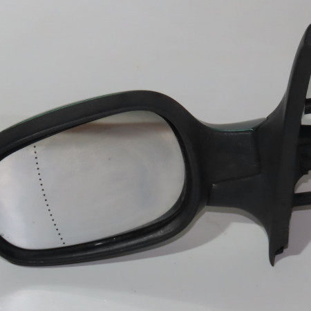 Retroviseur exterieur electrique gauche occasion  Renault CLIO II (BB_, CB_) 1.6 16v (bb01, bb0h, bb0t, bb14, bb1d, bb1r, bb2kl, bb3g... (1998-2005)   7700435863 