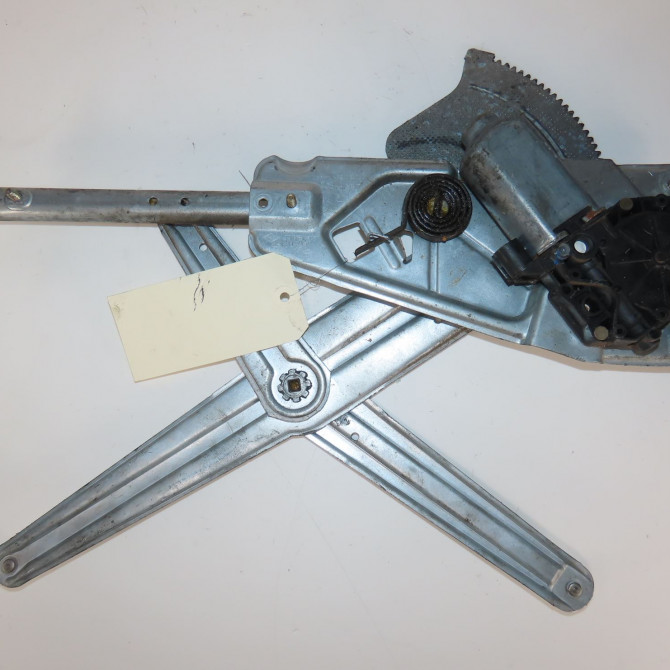 Mecanisme + moteur lève-glace avant droit occasion  Renault TWINGO I (C06_) 1.2 (c066, c068) (1996-2007) 3 portes   8200051780  4