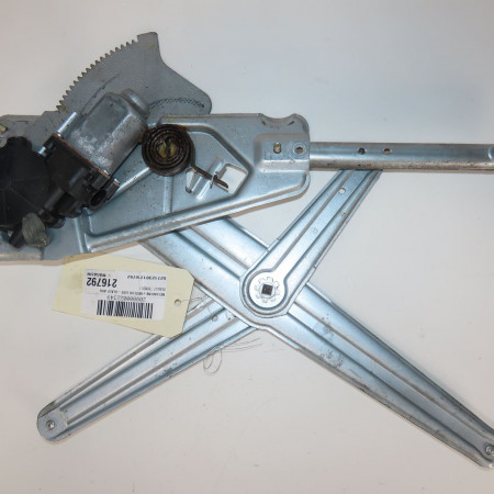 Mecanisme+moteur leve-glace avg occasion  Renault TWINGO I (C06_) 1.2 (c066, c068) (1996-2007) 3 portes   8200051779 
