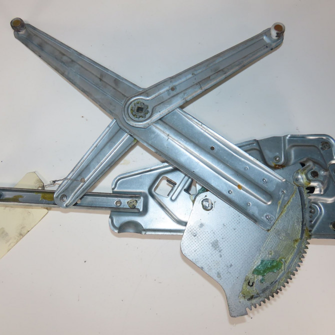 Mecanisme + moteur lève-glace avant droit occasion  Renault TWINGO I (C06_) 1.2 (c066, c068) (1996-2007) 3 portes   8200051780  1