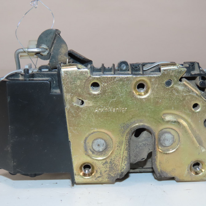 Serrure porte avd occasion  Peugeot 307 (3A/C) 1.6 hdi (2005-2009) 5 portes   9136P0  5