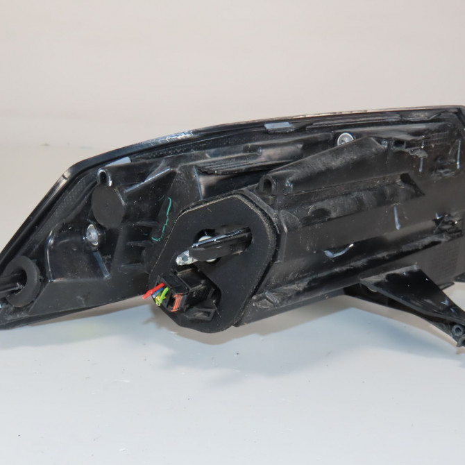 Feu arrière droit occasion  Peugeot 2008 II (UD_, US_, UY_, UK_) 1.2 puretech 130 (2019)   9838190480  2