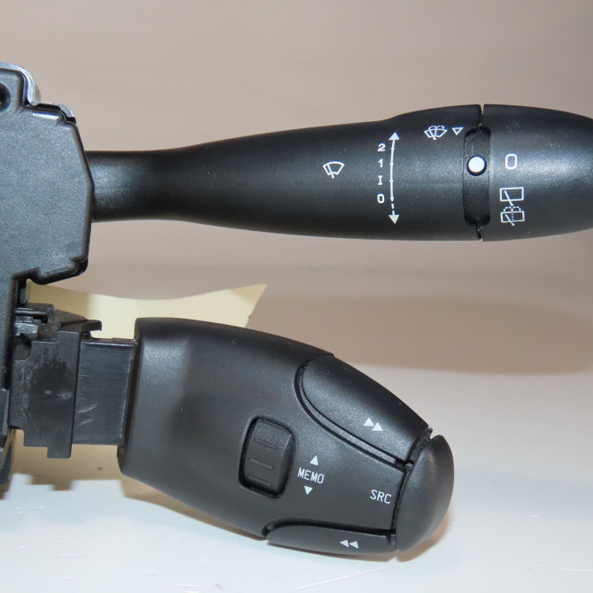 Bloc commodos occasion  Peugeot 206+ (2L_, 2M_) 1.4 hdi eco 70 (2009-2013) 5 portes   96663040XT  5