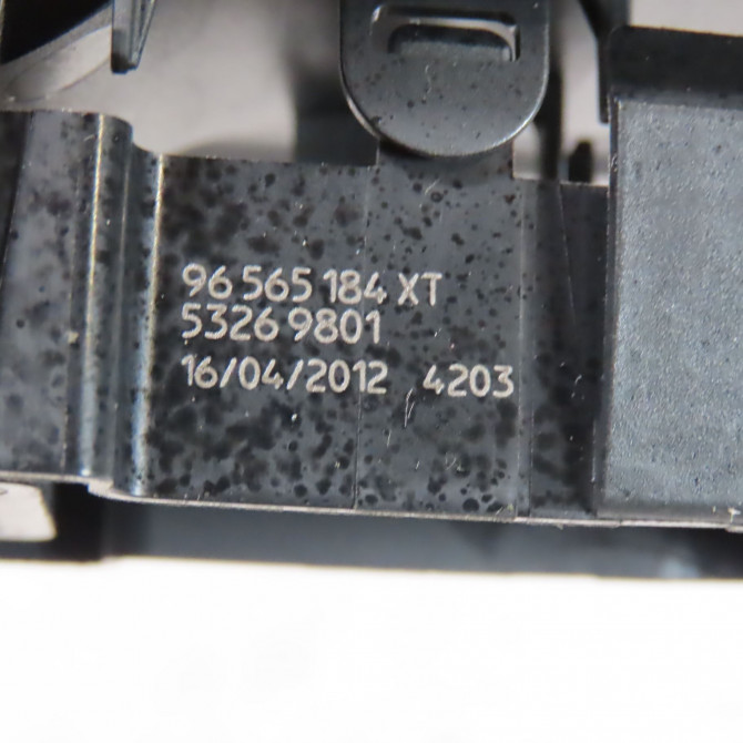 Commande lève-glace porte avant droite occasion  Peugeot 308 I (4A_, 4C_) 1.6 hdi (2007-2014) 5 portes   649029  2