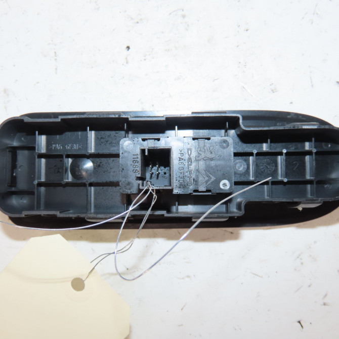Commande lève-glace porte avant droite occasion  Peugeot 308 I (4A_, 4C_) 1.6 hdi (2007-2014) 5 portes   649029  3