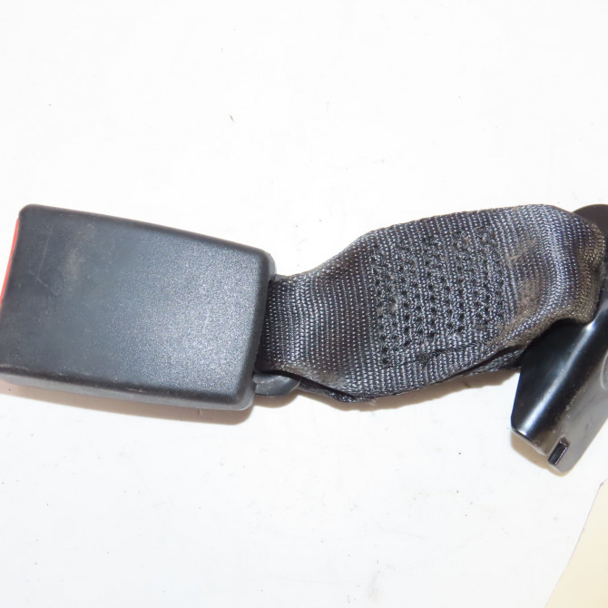 Ancrage ceinture arrière droit occasion  Fiat 500 (312_) 1.2 (312axa1a) (2007) 3 portes   735457224  1