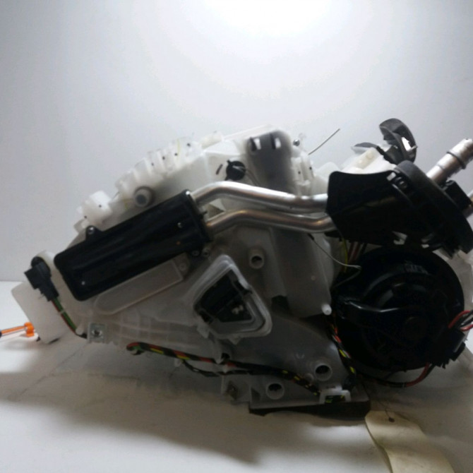 Bloc de chauffage complet occasion  Peugeot 208 I (CA_, CC_) 1.4 hdi (2012) 3 portes   1623216880  3