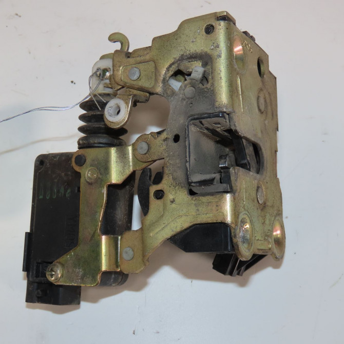 Serrure porte avd occasion  Renault TWINGO I (C06_) 1.2 16v (c06c, c06d, c06k) (2001-2007) 3 portes   7701058531  1