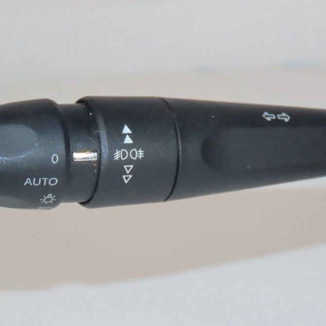 Bloc commodos occasion  Citroën C4 II (NC_) 1.6 hdi 90 (2009) 5 portes   98000223ZD  2