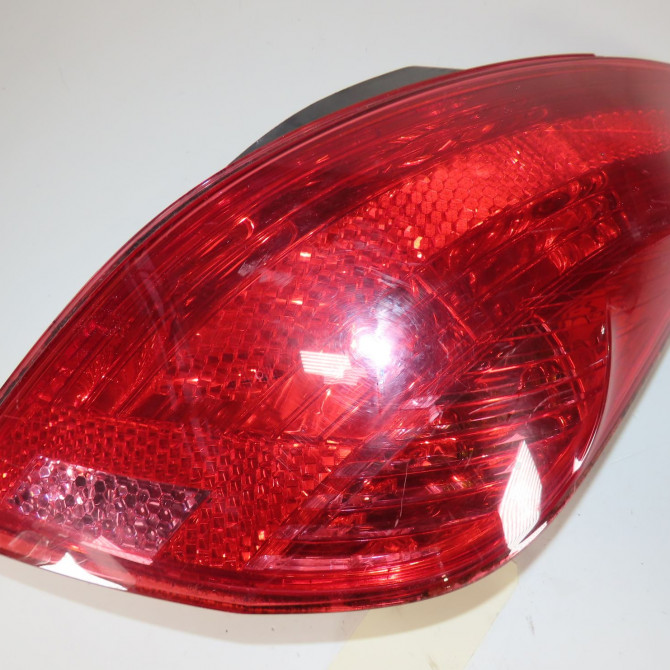 Feu arrière droit occasion  Peugeot 308 I (4A_, 4C_) 1.6 hdi (2007-2014) 5 portes   6351CV  1