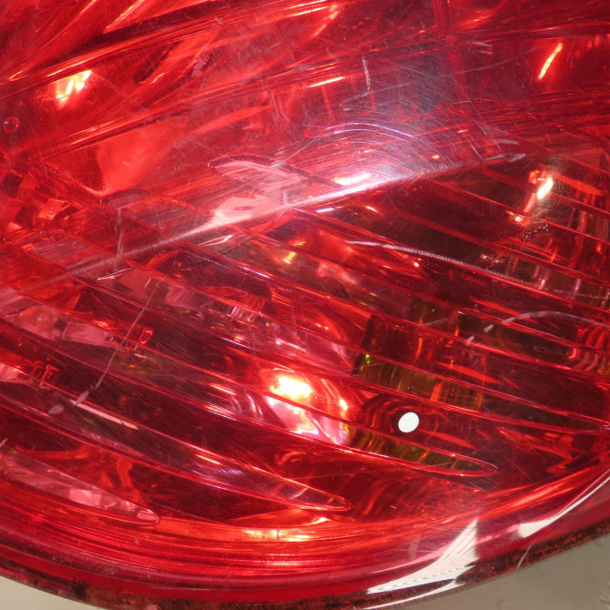 Feu arrière droit occasion  Peugeot 308 I (4A_, 4C_) 1.6 hdi (2007-2014) 5 portes   6351CV  2