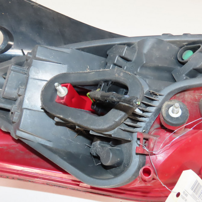 Feu arrière droit occasion  Peugeot 308 I (4A_, 4C_) 1.6 hdi (2007-2014) 5 portes   6351CV  3