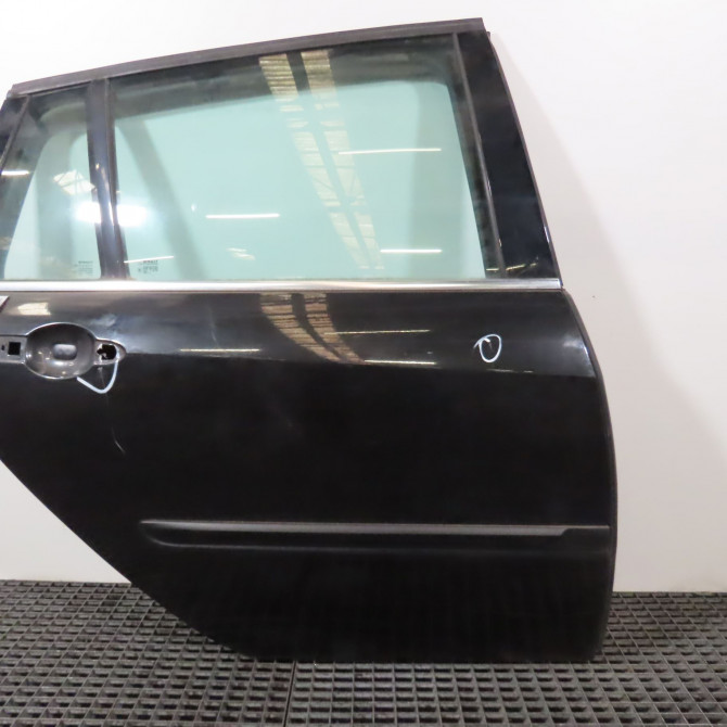 Porte arrière droite occasion  Renault LAGUNA III Grandtour (KT0/1) 1.5 dci (kt0a, kt0r, kt02) (2007-2015)   821000023R  1