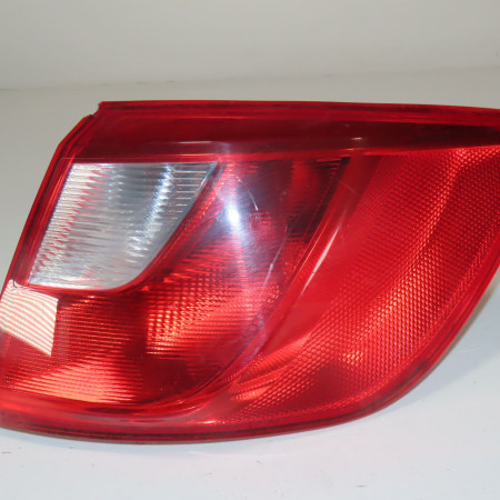 Feu arrière droit occasion  Seat IBIZA IV ST (6J8, 6P8) 1.6 tdi (2010-2015)   6J8945096 