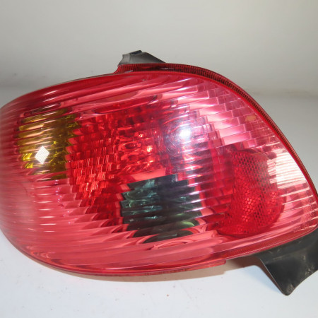 Feu arrière gauche occasion  Peugeot 206+ (2L_, 2M_) 1.4 i (2lkfwa, 2mkfwa) (2009-2013) 3 portes   6350S0 