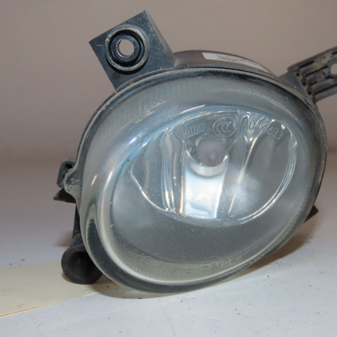 Phare antibrouillard avant gauche occasion  Audi A3 (8P1) 1.6 tdi (2009-2012)   8E0941699C  1