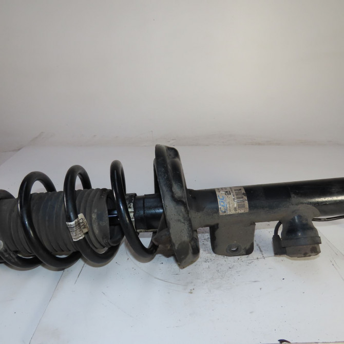 Amortisseur avant droit occasion  Opel ASTRA J GTC 2.0 (08) (2012)   13376615  4