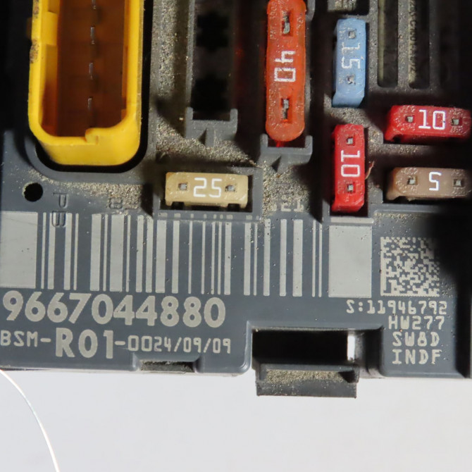 Boite a fusibles occasion  Citroën C4 PICASSO I Monospace (UD_) 1.6 hdi (2007-2013) 5 portes   9667044880  2