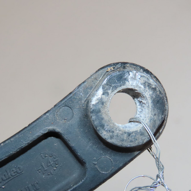 Bras essuie-glace avant gauche occasion  Renault CLIO IV (BH_) 1.5 dci 75 (2012) 5 portes   288816122R  4