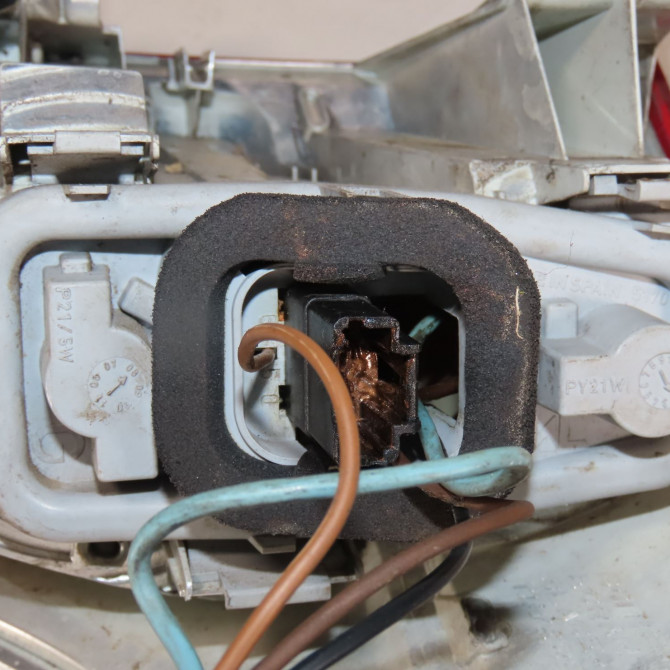 Feu arrière gauche occasion  Citroën C4 PICASSO I Monospace (UD_) 2.0 hdi 138 (2006-2013) 5 portes   6350CA  4