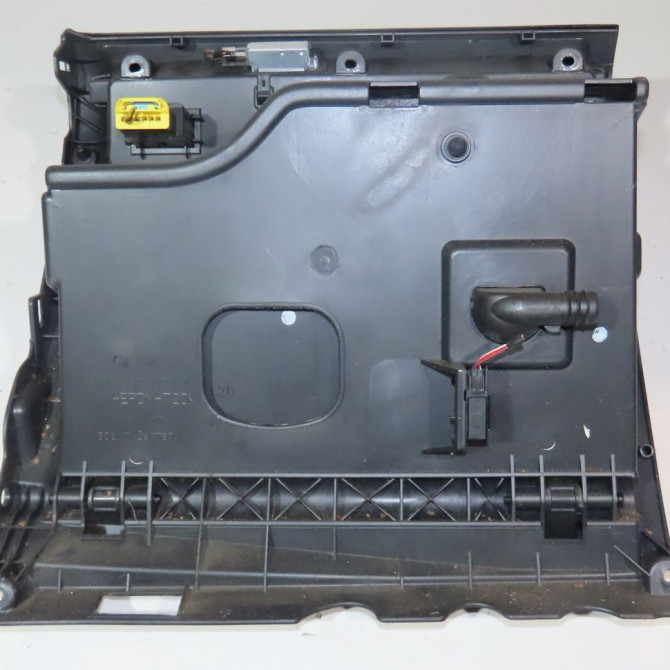 Boite à gants occasion  Volkswagen vw GOLF PLUS V (5M1, 521) 1.9 tdi (2005-2009) 5 portes   5M1857114E82V  3