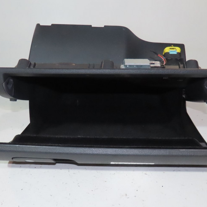 Boite à gants occasion  Volkswagen vw GOLF PLUS V (5M1, 521) 1.9 tdi (2005-2009) 5 portes   5M1857114E82V  4