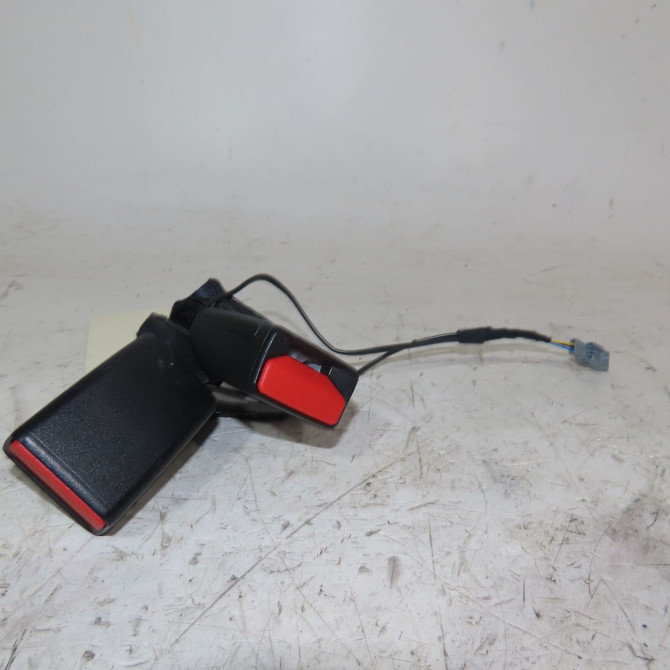 Ancrage ceinture arrière droit occasion  Renault CLIO IV (BH_) 1.6 rs trophy (bhj4, bhj6) (2015)   878166967R  1