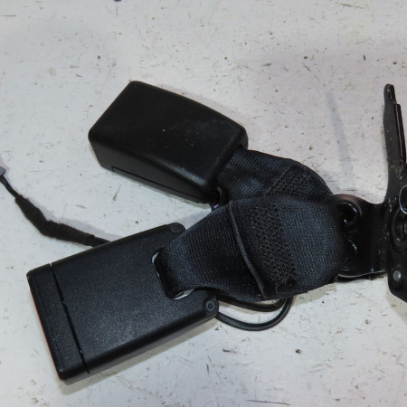 Ancrage ceinture arrière droit occasion  Renault CLIO IV Grandtour (KH_) 1.5 dci 90 (khn3, khn4) (2012) 5 portes   878166967R 