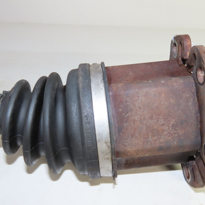 Transmission avant gauche occasion  Seat EXEO ST (3R5) 2.0 tdi (2009-2013)   8E0407271AT  5