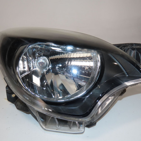 Phare droit occasion  Renault TWINGO II (CN0_) 1.2 16v (cn04, cn0a, cn0b) (2007-2014) 3 portes   260106513R 