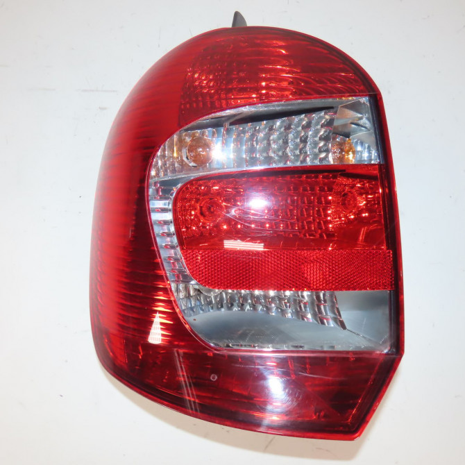 Feu arrière gauche occasion  Renault MODUS / GRAND MODUS (F/JP0_) 1.2 (jp0c, jp0k, fp0c, fp0k, fp0p, jp0p, jp0t) (2004) 5 portes   8201012186  1