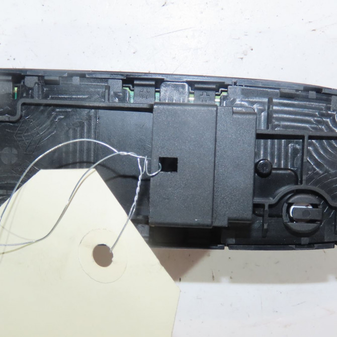 Commande lève-glace porte avant gauche occasion  Renault CLIO V (B7_) Tce 90 (b7mt) (2020)   254102693R  2